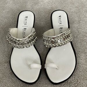 White House Black Market Size 6 White & Black Sandals with Silver Beads 2” Heel